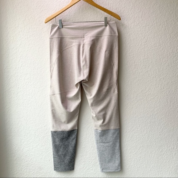 NWT Outdoor Voices 7/8 Dipped Colorblock Leggings - Picture 3 of 6